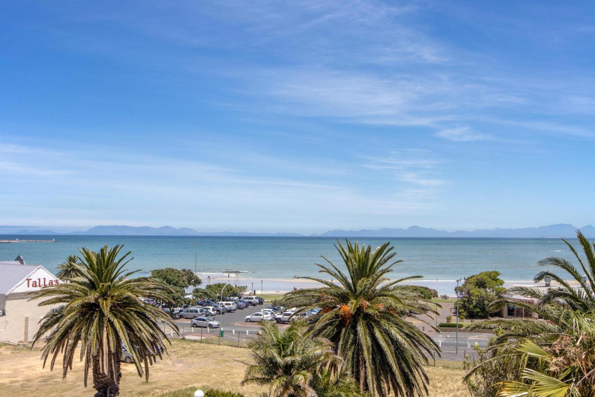 Apartment18Lifestyle Gordons Bay Beachfront Bagian luar foto