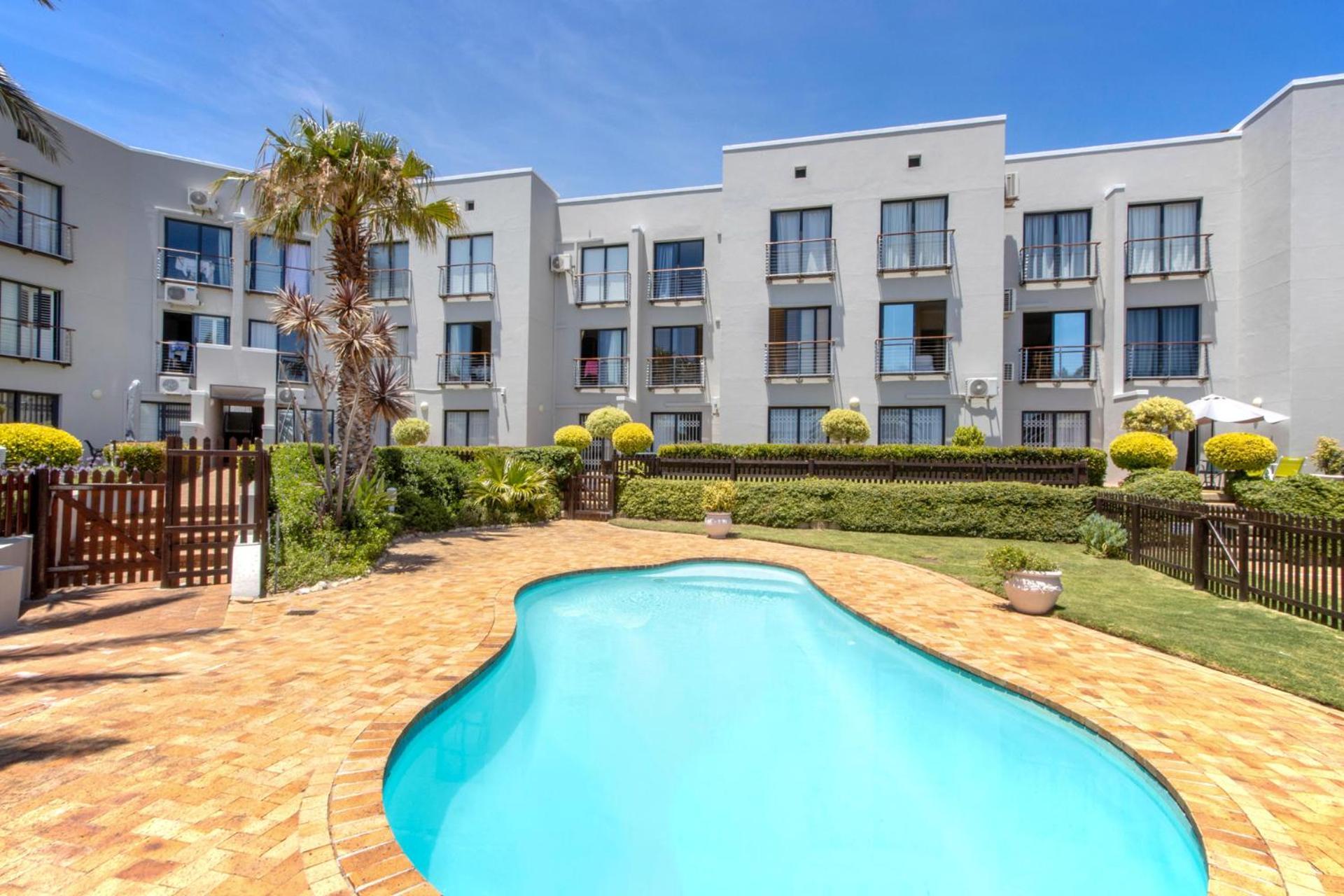 Apartment18Lifestyle Gordons Bay Beachfront Bagian luar foto